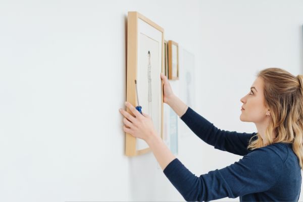 Picture Hanging Service in Duluth