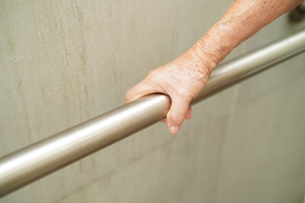 Tub Grab Bar Installation in Duluth