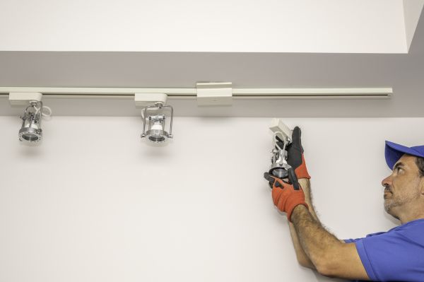 Track Light Bulb Replacement in Duluth